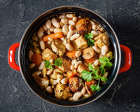 “Je le sais cette version n’est pas officielle” : Laurent Mariotte dévoile son cassoulet express à la saucisse de Morteau