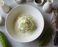 Concombres à la crème fraîche et vinaigre