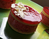 Dessert de Noël au biscuit rose, lemon curd et mousse de framboise