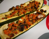 Courgettes farcies aux petits légumes