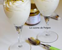 Bonjour à tous! Je vous propose une mousse tout ce qu'il y a de plus simple à faire et vous aurez un dessert ou un goûter vite prêt!
