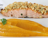 Crumble de cantal au saumon et sa purée au cantal