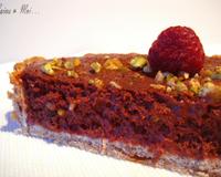 Chocolat et framboises, un duo irrésistible et lorsqu'il devient mousseux dans une tarte au cacao, complètement divin ! Frais et gourmand à la fois.