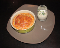 Soufflé de confit de canard aux pommes et sa chantilly de camembert