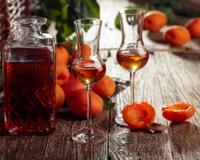 Une liqueur facile à réaliser, avec des noyaux d'abricots, oui oui !!!!