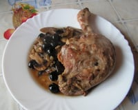 Cuisses de canard sautées aux olives
