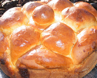 Douce brioche à la rose & chocolat blanc