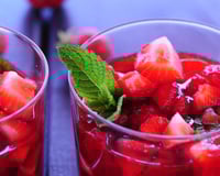 Salade de fraises, menthe et poivre noir