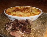 Une recette qui change du traditionnel gratin de chou fleur, je l'ai accompagné d'une côte de porc grillée à la plancha, miam !