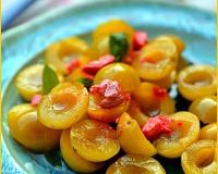 Dépêchons nous de déguster les mirabelles car la recette est très courte.