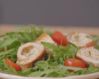 Une recette de salade originale et gourmande à la Fourme d'Ambert
