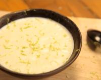 De délicieuses petites crèmes au citron, faciles et rapides à faire.