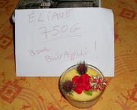 Un oeuf en au lait, décoré ce qui rend le tout encore plus festif et donc appétissant !