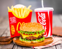 McDonald’s annonce un nouveau menu à 5 euros et une baisse de prix sur certains autres