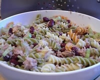 Salade de pâtes au thon et haricots rouges