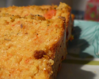 Cake croustillant à la carotte et à la polenta