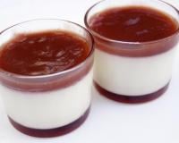 Panna cotta au coulis de fraises