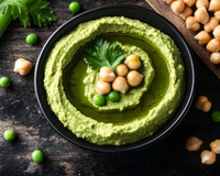Oublier le guacamole ou le houmous, cette tartinade de petits pois est idéale en cette saison pour vos prochains apéritifs !