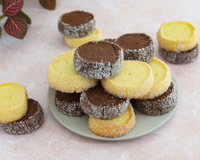 Duo de sablés diamant à la vanille et au cacao