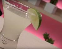 Ce cocktail est idéal l'été pour se rafraichir autour d'un verre... La margarita maison est si simple à préparer que ce serait dommage de s'en priver.