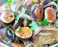 Fricassée de pintade à la figue fraîche et sa sauce au vin blanc