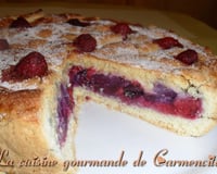 Tourte fondante aux framboises et aux poires
