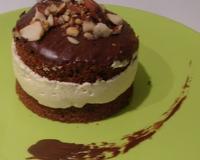 Le mélange du café et du chocolat, le moelleux du gâteau et la légereté de la chantilly.