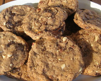 Gros cookies au chocolat, aux amandes et noisettes