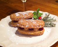 Macaron au chocolat blanc et aux framboises