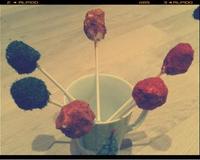 Une seconde recette apéro qui demande un peu de patience, je dois avouer y avoir passé plus de 30 minutes pour 6 lollipops ! Donc un peu de pratique et de self control…