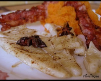 Filets de daurade au lard anisé et purée de patates douces