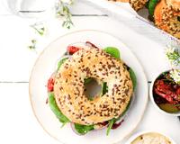 Testez ce bagel aux mille et un parfums.