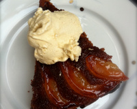 Gâteaux chocolat caramel et poires