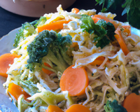 Salade de pâtes aux carottes et aux brocolis