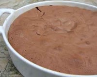 Gâteau au chocolat et sa belle croûte craquante