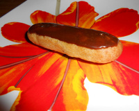 Eclair au chocolat et au café