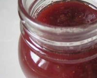 Confiture fraises-rhubarbe à la vanille