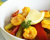 La paella est un plat à base de riz rond d'origine Valenciennes et qui tire son nom de la poêle qui sert à la cuisiner.