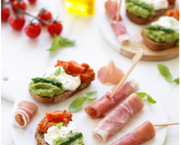 Crostini tricolores, jambon de Parme AOP