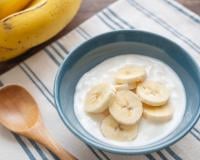 Voici les 5 aliments à associer à la banane au petit déjeuner pour bénéficier de ses bienfaits