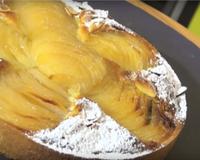 Une délicieuse tarte aux poires et à la crème façon Tarte Amandine, Humm qu'est-ce que c'est bon !