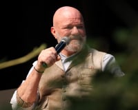 "Même Gordon Ramsay ne l’avait jamais fait" : retour sur l'épisode où Philippe Etchebest a claqué la porte de Cauchemar en Cuisine