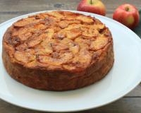 Ce gâteau aux pommes et caramel au beurre salé dépasse de loin celui de mamie