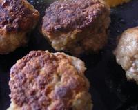 De bonnes boulettes de boeuf, crémeuses à souhait, à manger avec une purée de pomme de terre ou de patate douce.