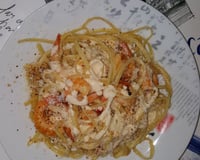 Pâtes linguine aux crevettes, sauce crémeuse à l'ail, paprika fumé et citron