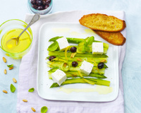 Asperges vertes, olives et citron au Carré Frais 0 % et herbes fraîches