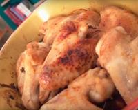 Revisitons les ailerons de poulet avec une marinade aux saveurs asiatiques et cuits au four. Une recette originale et facile à faire.