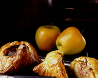Délicieux petit feuilletés au foie gras et aux pommes, les arômes se mèlent pedant la cuisson au four, une réussite à chaque fois.