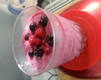 Tiramisu aux fruits rouges frais et mascarpone