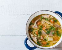 Poule au pot : notre recette de ce plat familial réconfortant à savourer tout l’hiver